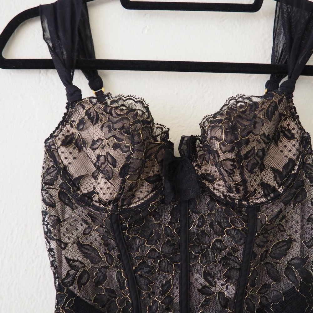 Victoria’s Secret Lace Underwire Very Sexy - Picture 4 of 4